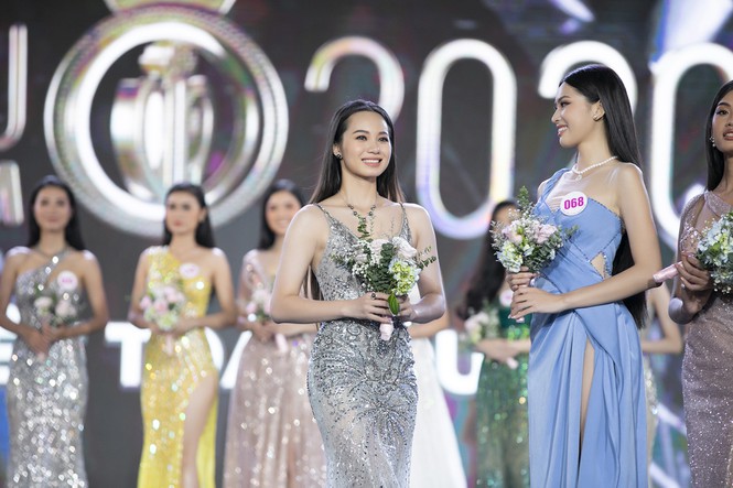 Ngắm nhan sắc 35 thí sinh vào Chung kết Hoa hậu Việt Nam 2020 - Ảnh 35.