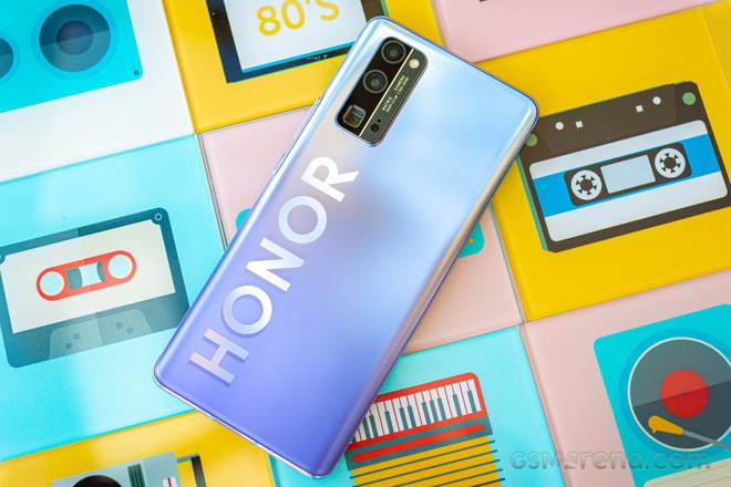 Huawei sắp bán thương hiệu Honor với giá 15 tỷ USD - Ảnh 1.