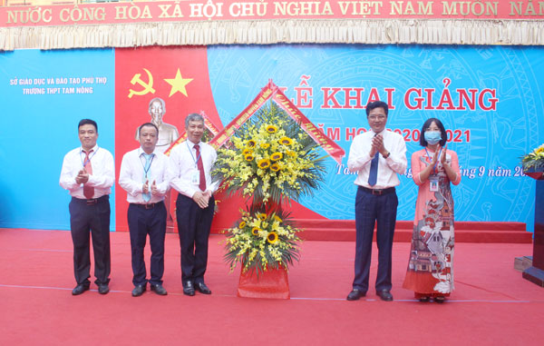 Trường THPT Tam Nông Phú Thọ: 55 năm xây dựng và trưởng thành - Ảnh 2.