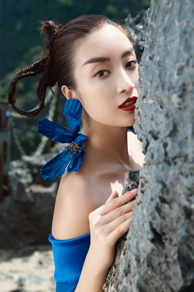 Hoa hậu Đỗ Mỹ Linh hoá mỹ nhân cổ trang giữa sông núi Tràng An - Ảnh 6.