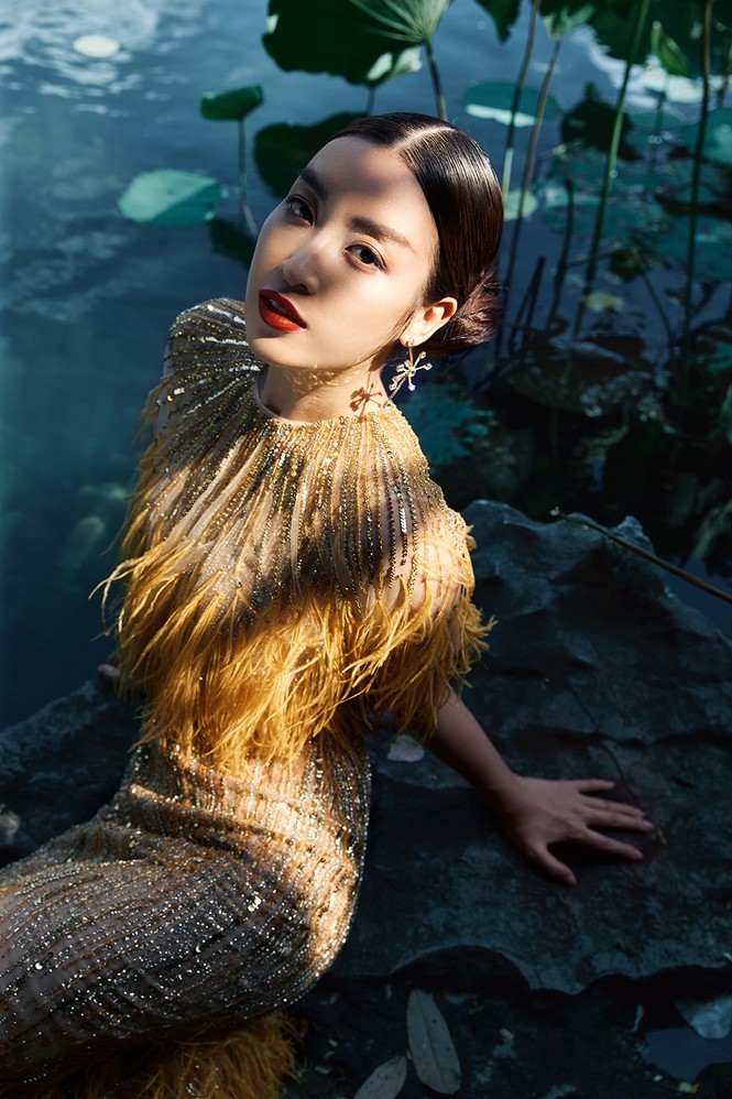 Hoa hậu Đỗ Mỹ Linh hoá mỹ nhân cổ trang giữa sông núi Tràng An - Ảnh 9.
