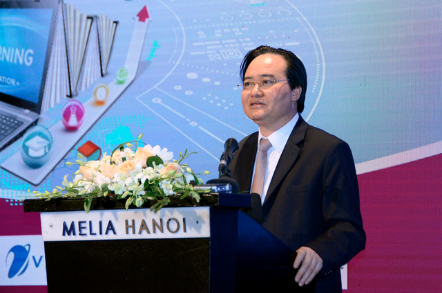 Việt Nam phấn đấu trở thành quốc gia hàng đầu về chuyển đổi số trong GD-ĐT - Ảnh 1.