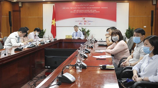 Thứ trưởng Bộ Công Thương Đỗ Thắng Hải phát biểu trong hội thảo tập huấn trực tuyến - kết nối doanh nghiệp Việt Nam với các hệ thống phân phối nước ngoài