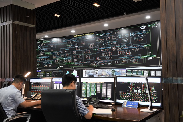 Trung tâm Điều độ Hệ thống điện TP Hà Nội tăng cường ứng trực đảm bảo điện.
