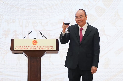 Thủ tướng tin tưởng vào tương lai chung tốt đẹp của Việt Nam và cộng đồng quốc tế - Ảnh 1.