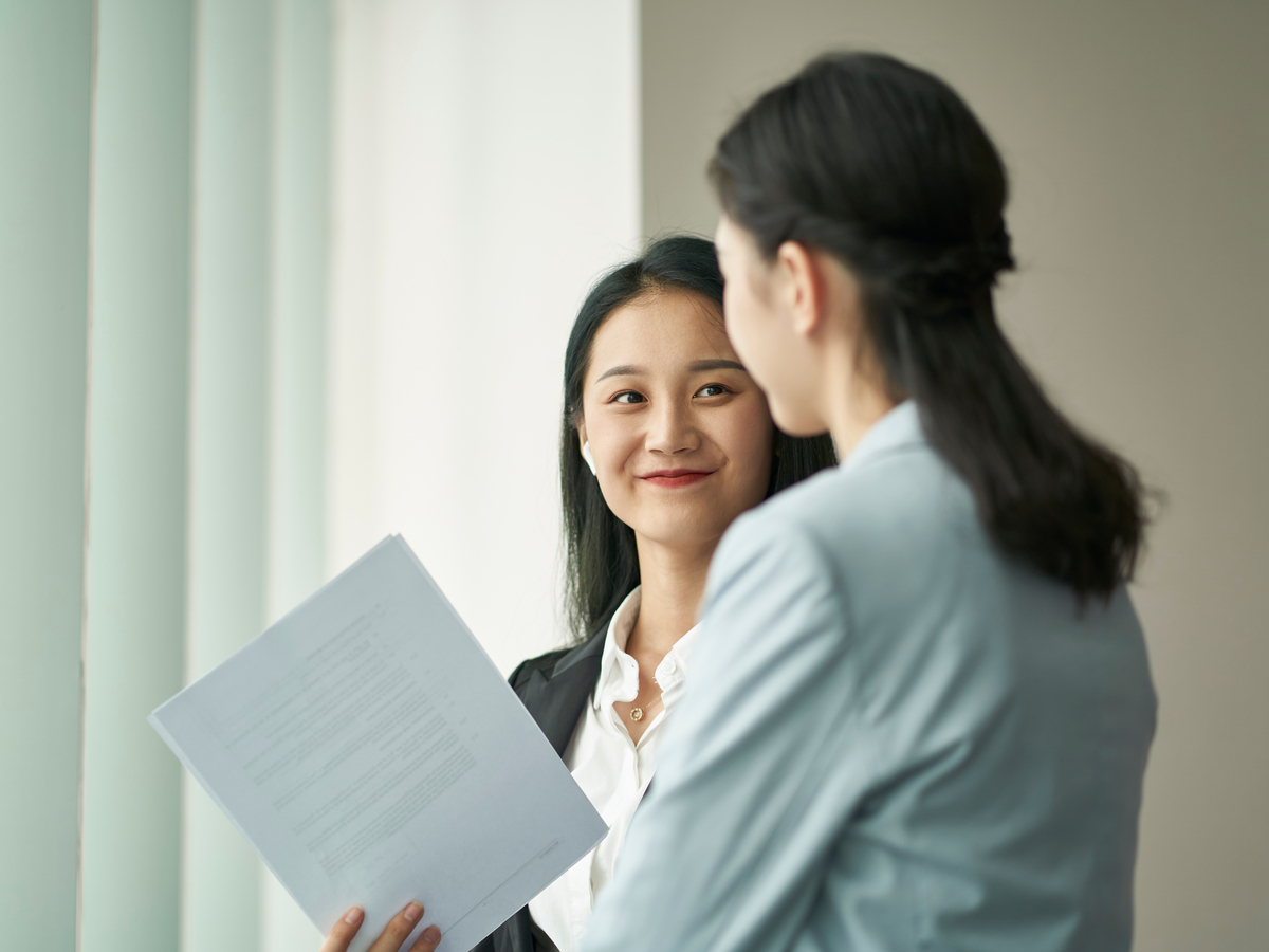 4 cách cải thiện kỹ năng giao tiếp cho người hướng nội - Ảnh 1.