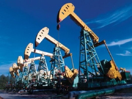 Giá dầu hôm nay 9/10: Tăng mạnh do khủng hoảng năng lượng toàn cầu - Ảnh 1.