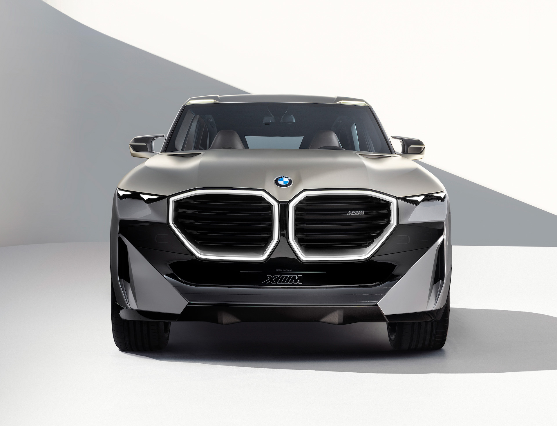 BMW XM ra mắt - SUV trăm nghìn USD đối đầu Rolls-Royce Cullinan - Ảnh 2.