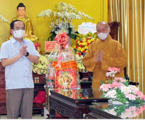 Đồng Nai: Thăm và chúc mừng kỷ niệm 40 năm Ngày thành lập Giáo hội Phật giáo Việt Nam - Ảnh 1.