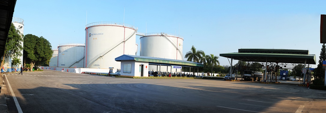 Công ty xăng dầu Nghệ An nâng cao chất lượng phục vụ khách hàng. - Ảnh 3. Công ty xăng dầu Nghệ An nâng cao chất lượng phục vụ khách hàng. - Ảnh 3.