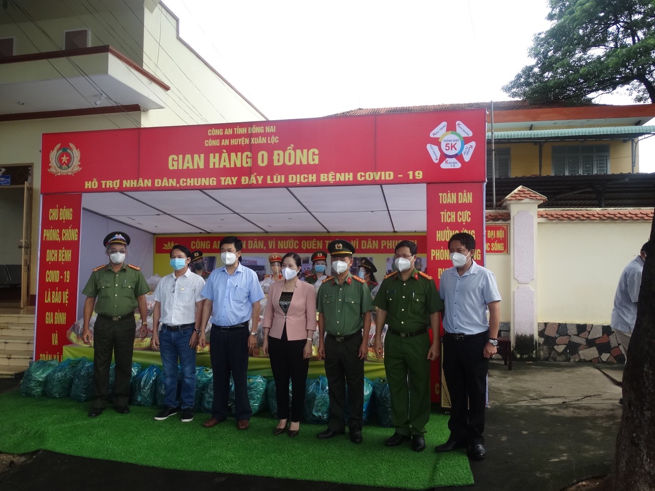 Công an huyện Xuân Lộc: Nâng cao tinh thần chiến sĩ trong mùa dịch - Ảnh 1. Công an huyện Xuân Lộc: Nâng cao tinh thần chiến sĩ trong mùa dịch - Ảnh 1.