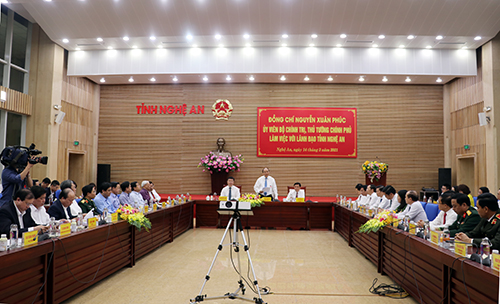 Thủ tướng: Nghệ An cần có mũi đột phá chiến lược, khơi thông các điểm nghẽn để phát triển - Ảnh 1.