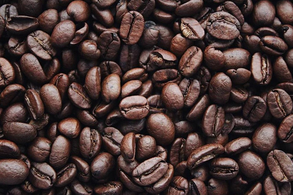 Thị trường nông sản ngày 10/4: Giá tiêu ổn định, mặt hàng cà phê giảm nhẹ - Ảnh 2.