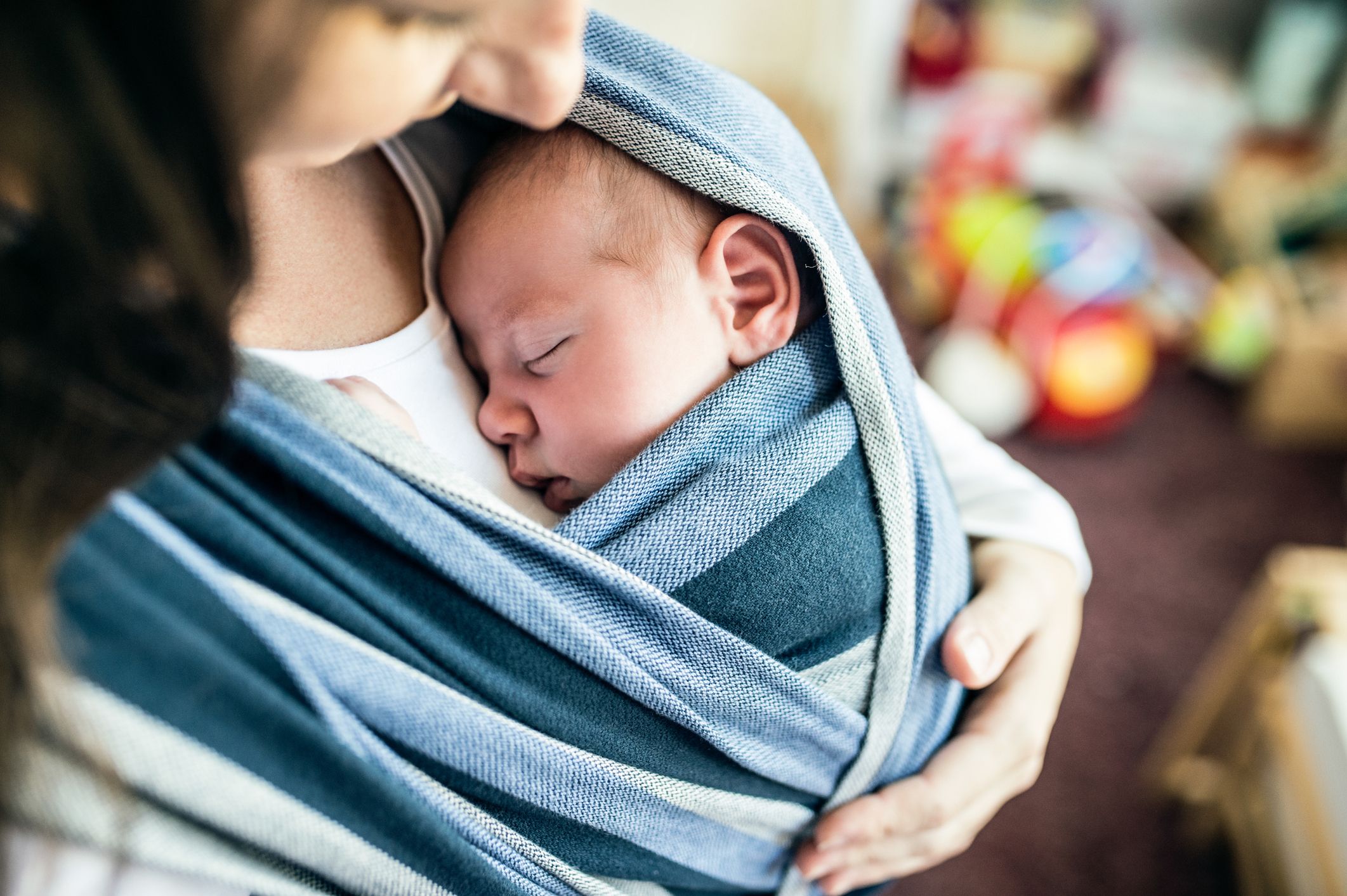 Có nên quấn chũn cho trẻ sơ sinh khi ngủ? Lưu ý gì khi quấn khăn cho trẻ - Ảnh 4. Có nên quấn chũn cho trẻ sơ sinh khi ngủ? Lưu ý gì khi quấn khăn cho trẻ - Ảnh 4.