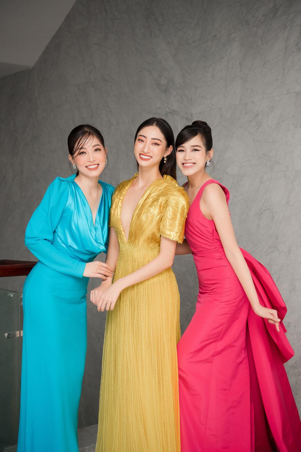 Hoa hậu Đỗ Thị Hà và Lương Thùy Linh nóng bỏng trong trang phục gam màu rực rỡ của nhà thiết kế Công Trí - Ảnh 14.