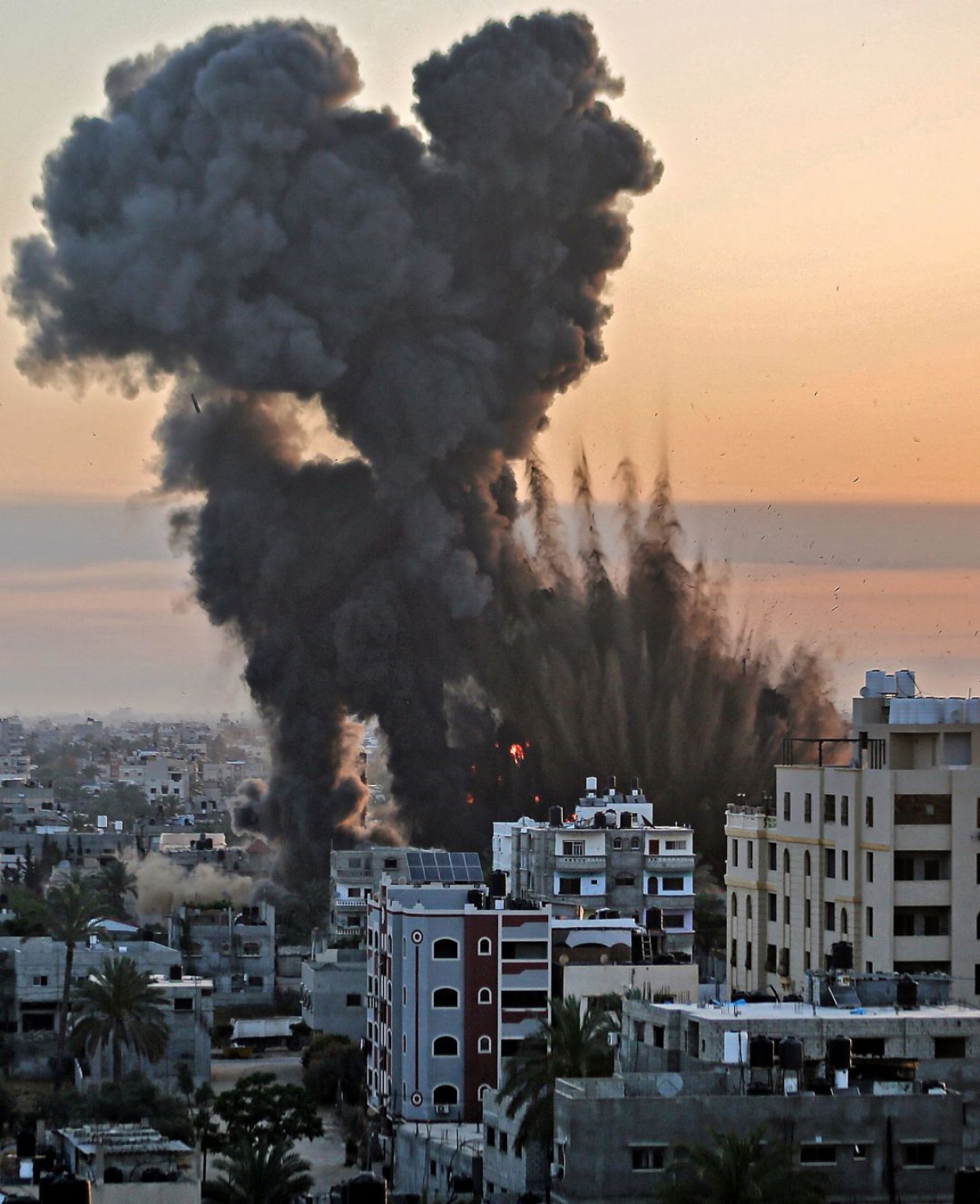 Chiến sự Israel-Palestine nóng: Khốc liệt và đẫm máu - Hình ảnh khủng khiếp từ hiện trường - Ảnh 5. Chiến sự Israel-Palestine nóng: Khốc liệt và đẫm máu - Hình ảnh khủng khiếp từ hiện trường - Ảnh 5.