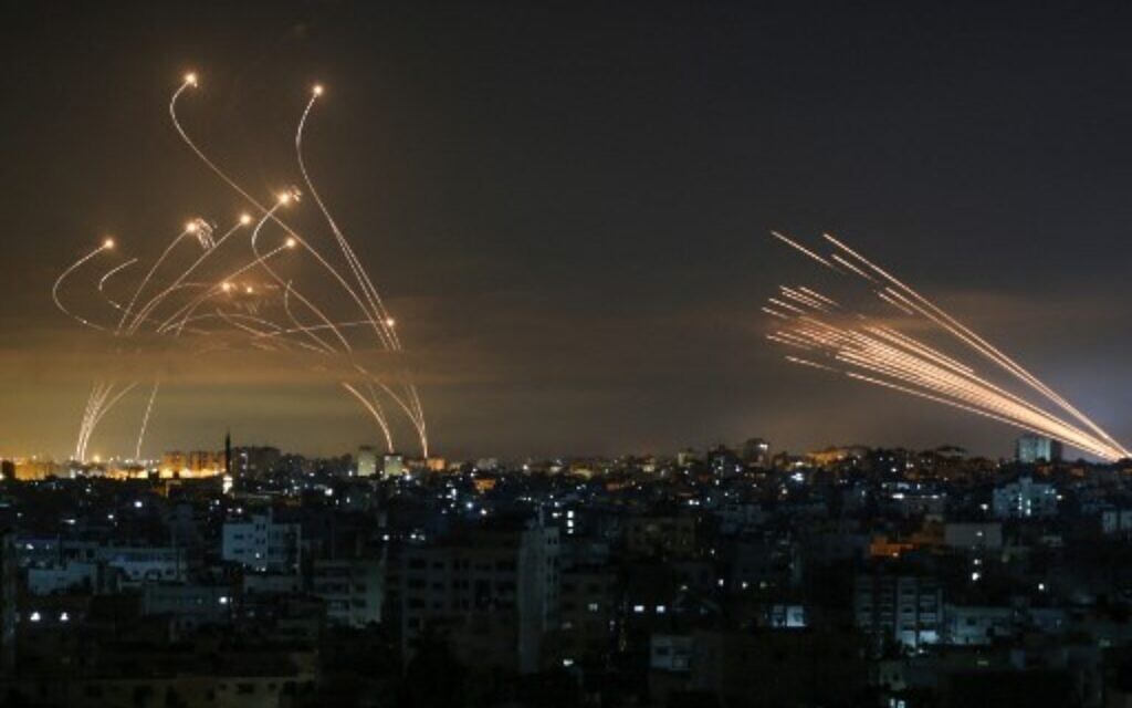 Chiến sự Israel-Palestine nóng: Khốc liệt và đẫm máu - Hình ảnh khủng khiếp từ hiện trường - Ảnh 6. Chiến sự Israel-Palestine nóng: Khốc liệt và đẫm máu - Hình ảnh khủng khiếp từ hiện trường - Ảnh 6.