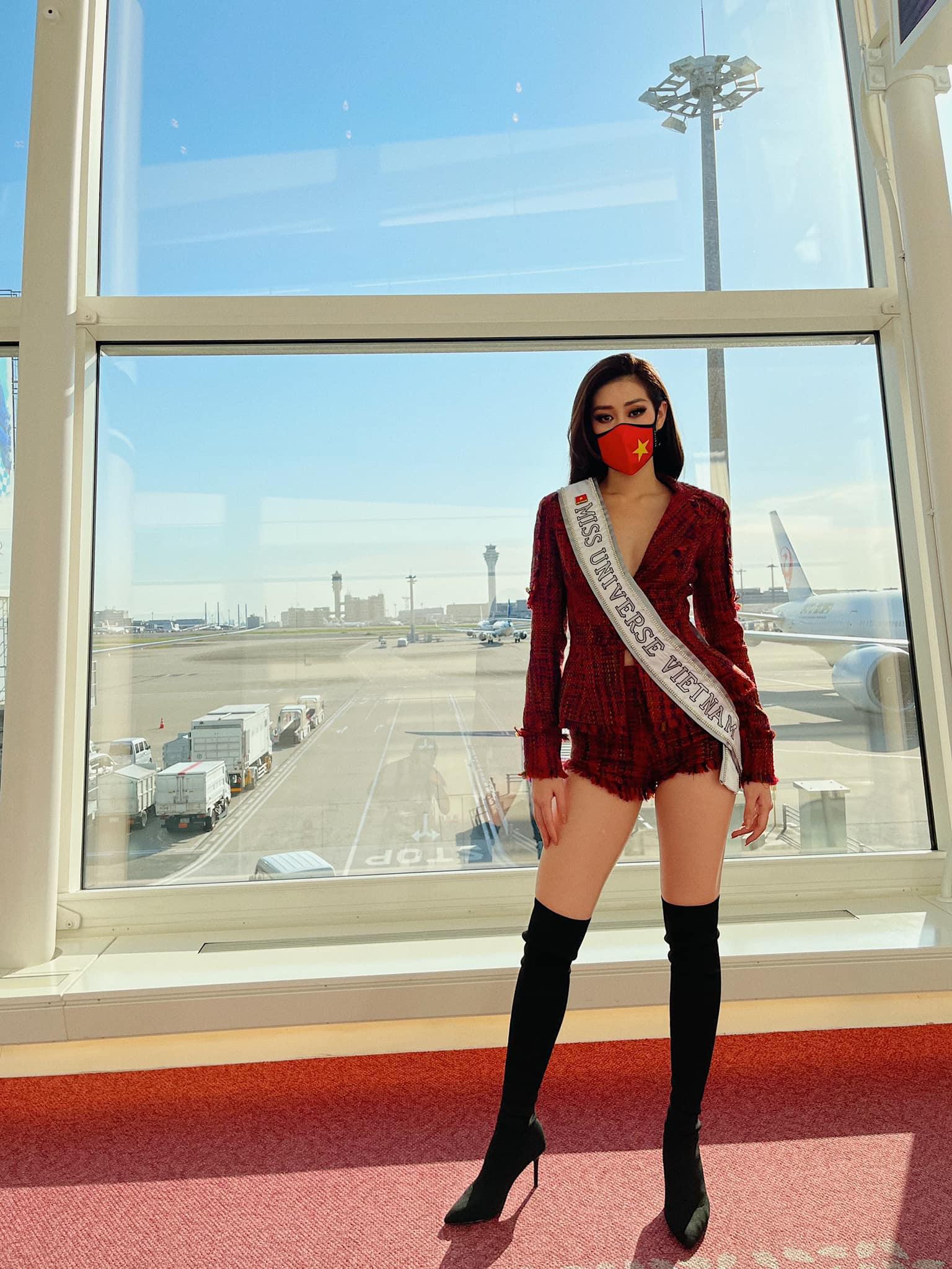 Hoa hậu Khánh Vân liên tục biến hóa phong cách thời trang sân bay khi lên đường sang Mỹ dự thi Miss Universe 2020 - Ảnh 16.