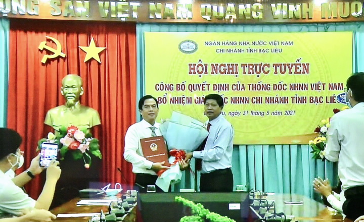 Ngân hàng Nhà nước vừa bổ nhiệm 4 Giám đốc chi nhánh - Ảnh 1. Ngân hàng Nhà nước vừa bổ nhiệm 4 Giám đốc chi nhánh - Ảnh 1.