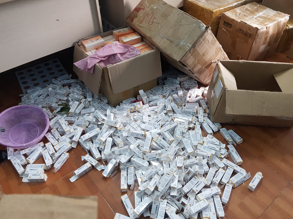 Hà Nội: Phát hiện đường dây làm giả 1 tấn mỹ phẩm, tạm giữ hình sự 3 đối tượng - Ảnh 2. Hà Nội: Phát hiện đường dây làm giả 1 tấn mỹ phẩm, tạm giữ hình sự 3 đối tượng - Ảnh 2.