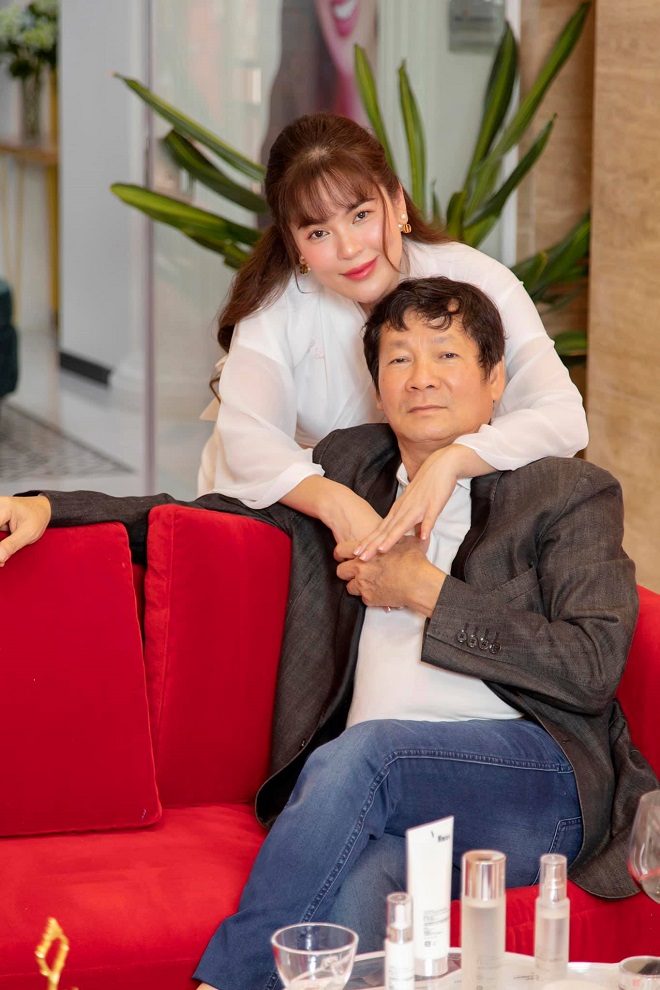 Hoa hậu Phương Lê: Dằn mặt cả Hoài Linh, Phi Nhung vì không thể ngồi im khi thấy chuyện bất bình - Ảnh 1. Hoa hậu Phương Lê: Dằn mặt cả Hoài Linh, Phi Nhung vì không thể ngồi im khi thấy chuyện bất bình - Ảnh 1.