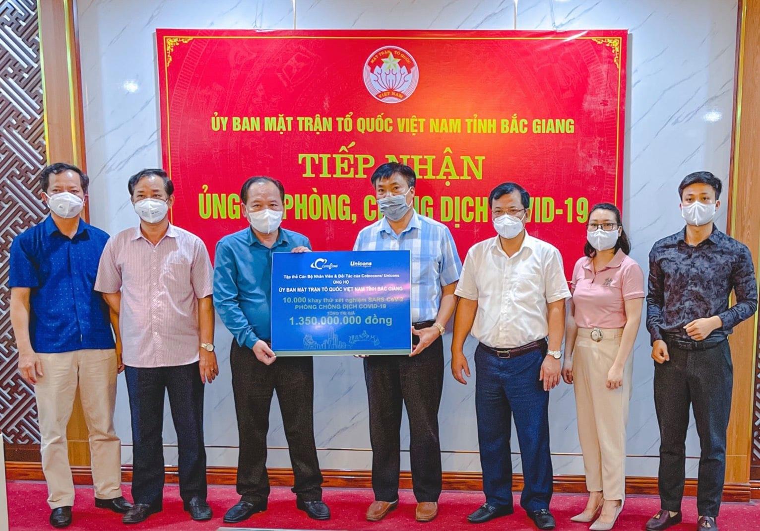 VPBank phối hợp Hội thầy thuốc trẻ xây phòng khám container miễn phí chống dịch, Coteccons tặng Bắc Giang 10.000 khay xét nghiệm - Ảnh 1.