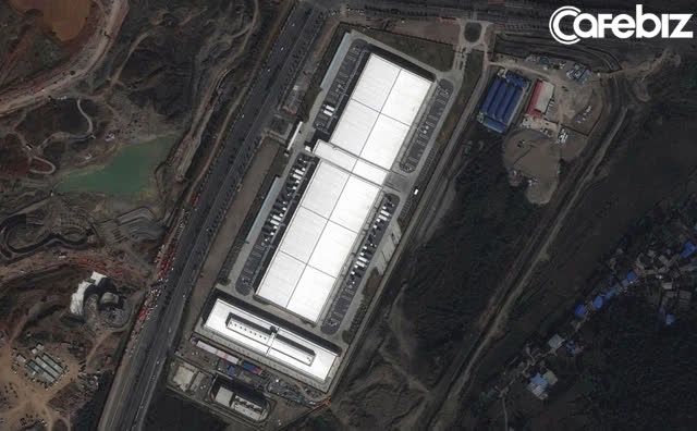 Trung Quốc từng dời cả 1 ngọn núi để Apple xây nhà máy sản xuất - Ảnh 2.