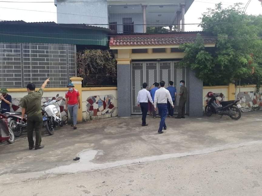 Nguyên Phó công an huyện được phát hiện tử vong trong tư thế treo cổ - Ảnh 1. Nguyên Phó công an huyện được phát hiện tử vong trong tư thế treo cổ - Ảnh 1.