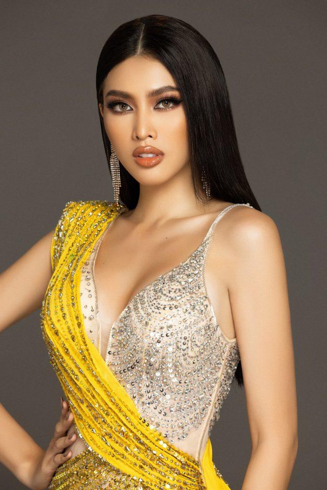 Á hậu Ngọc Thảo tham dự cuộc thi 'Hoa hậu của các Hoa hậu' năm 2020 - Ảnh 9.