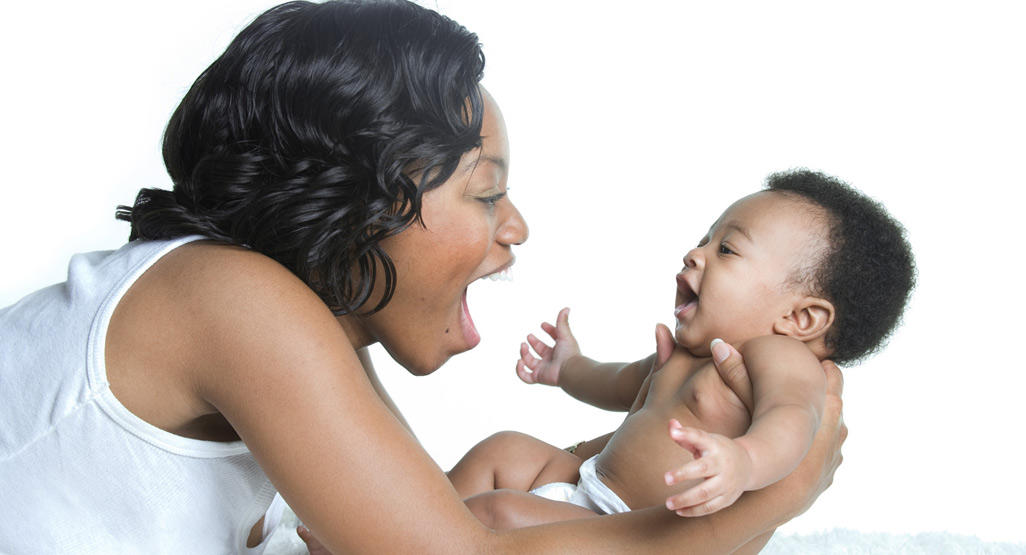 Trẻ sơ sinh mấy tháng biết hóng chuyện? - Ảnh 2.