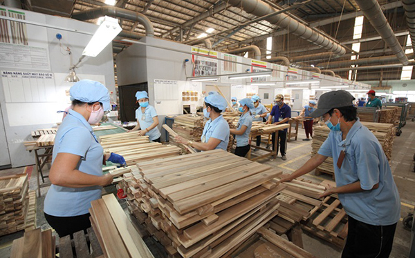 6 tháng đầu năm, ngành gỗ xuất siêu 7,2 tỷ USD - Ảnh 1.