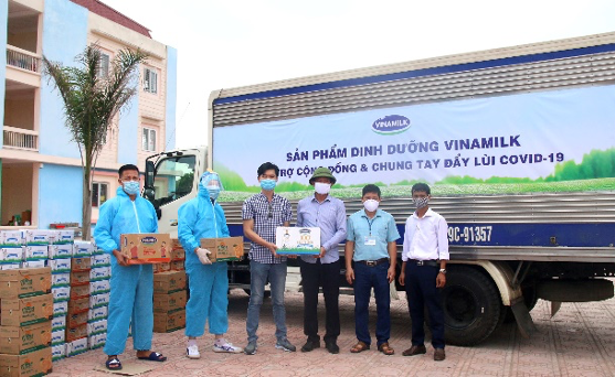 Vinamilk khởi động chiến dịch “BẠN KHỎE MẠNH, VIỆT NAM KHỎE MẠNH” nâng cao sức khoẻ cộng đồng và ủng hộ vaccine phòng Covid-19 cho trẻ em - Ảnh 3.