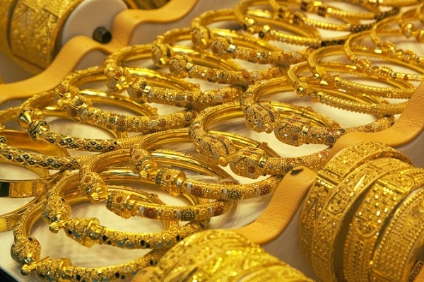 Khó kiểm soát vàng xuất khẩu, Bộ Tài chính đề xuất áp thuế chung 2% - Ảnh 1.