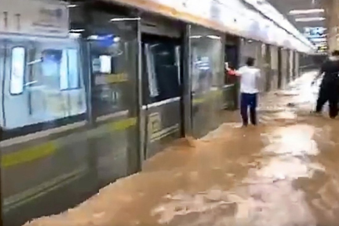 Nôn mửa, run rẩy, kiệt sức nhìn nước cao hơn đầu người: Nhân chứng sống kể lại giây phút gặp Tử thần - Ảnh 1. Nôn mửa, run rẩy, kiệt sức nhìn nước cao hơn đầu người: Nhân chứng sống kể lại giây phút gặp Tử thần - Ảnh 1.