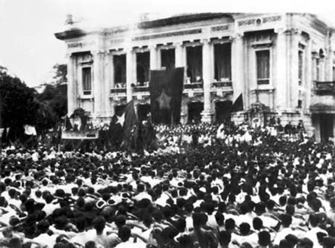 Kỷ niệm 110 năm ngày sinh Đại tướng Võ Nguyên Giáp (25/8/1911 – 25/8/2021): Huyền thoại Danh tướng gắn với mùa thu Tháng Tám  - Ảnh 2.