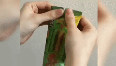 Ăn thử kem xoài xanh muối ớt đang hot: Nghe tưởng “đau bụng” mà vị ổn phết, topping đầy ú ụ có cả xoài thật! - Ảnh 5. Ăn thử kem xoài xanh muối ớt đang hot: Nghe tưởng “đau bụng” mà vị ổn phết, topping đầy ú ụ có cả xoài thật! - Ảnh 5.