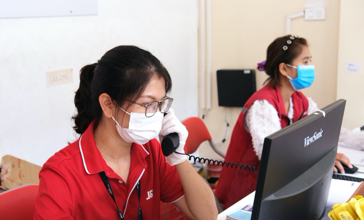 J&T Express mở rộng dịch vụ vận chuyển quốc tế với hơn 200 quốc gia - Ảnh 2. J&T Express mở rộng dịch vụ vận chuyển quốc tế với hơn 200 quốc gia - Ảnh 2.