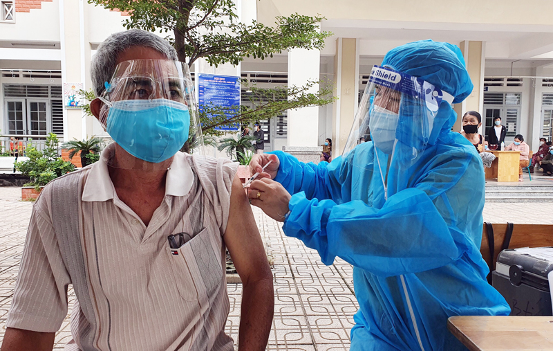 Trung tâm kiểm soát bệnh tật tỉnh Đồng Nai: Nỗ lực hết mình cho công tác phòng, chống dịch Covid-19 - Ảnh 1.