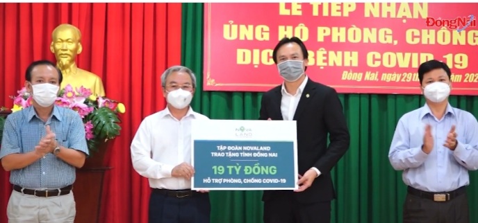 Đồng Nai: Công ty CP Đầu tư hạ tầng Dona Coop trao tặng 651 phần quà cho người dân khó khăn do dịch bệnh - Ảnh 2.