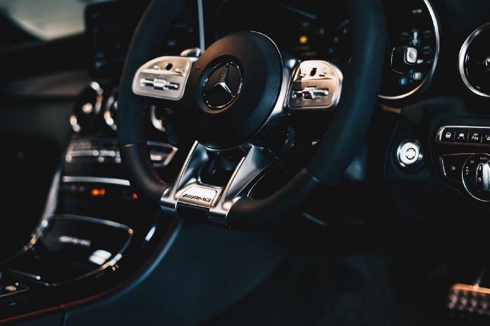 Mercedes-Benz- Tốt nhất hoặc không là gì cả: Câu chuyện về cậu bé mồ côi trở thành ông chủ hãng xe đẳng cấp thế giới - Ảnh 2. Mercedes-Benz- Tốt nhất hoặc không là gì cả: Câu chuyện về cậu bé mồ côi trở thành ông chủ hãng xe đẳng cấp thế giới - Ảnh 2.