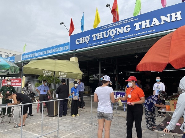 Quận Long Biên: Nâng cao biện pháp phòng chống dịch theo Chỉ thị 20 của UBND TP. Hà Nội - Ảnh 4.