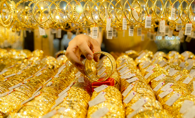 Giá vàng hôm nay 11/10: Vàng trong nước đảo chiều tăng giá - Ảnh 1.
