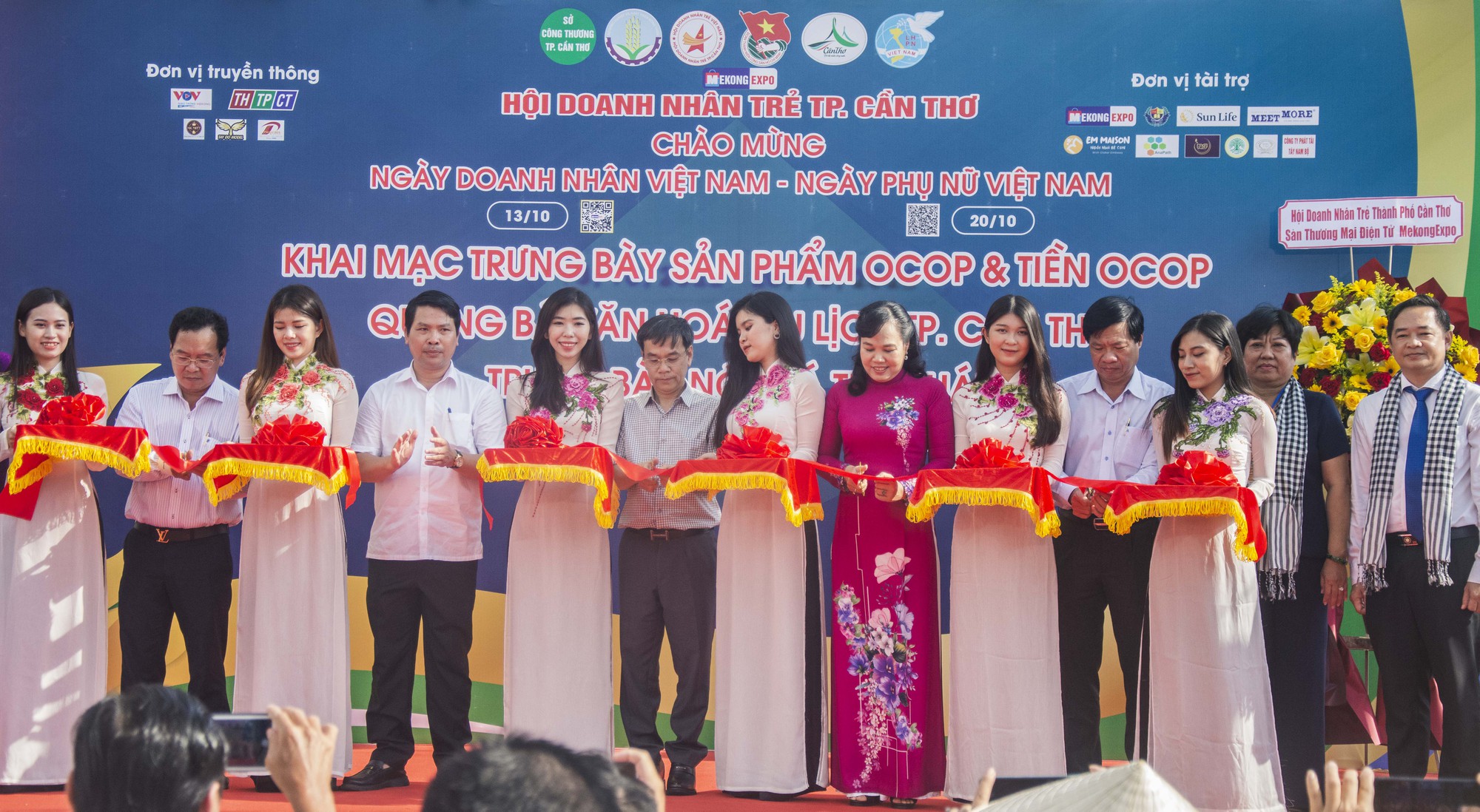 Cần Thơ: Khai mạc gian hàng trưng bày sản phẩm OCOP và tiền OCOP - DNTT ...