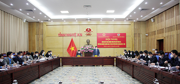 Nghệ An: UBND tỉnh và Liên đoàn Lao động tỉnh ký kết chương trình phối hợp năm 2022 - Ảnh 1.
