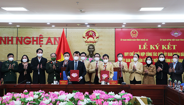 Nghệ An: UBND tỉnh và Ủy ban MTTQ tỉnh ký Quy chế phối hợp giai đoạn 2022-2026 - Ảnh 1.