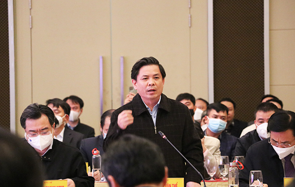 Thủ tướng Phạm Minh Chính chủ trì cuộc họp về việc thực hiện dự án đường bộ cao tốc Bắc – Nam phía Đông. - Ảnh 2.