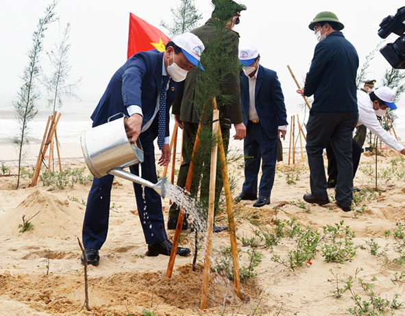 Quảng Bình: Phát động, hưởng ứng “Tết trồng cây đời đời nhớ ơn Bác Hồ” xuân 2022 - Ảnh 3.