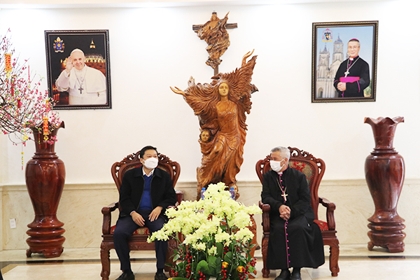 Nghệ An: Lê Hồng Vinh - Phó Chủ tịch Thường trực UBND chúc tết một số tổ chức tôn giáo trên địa bàn - Ảnh 2.