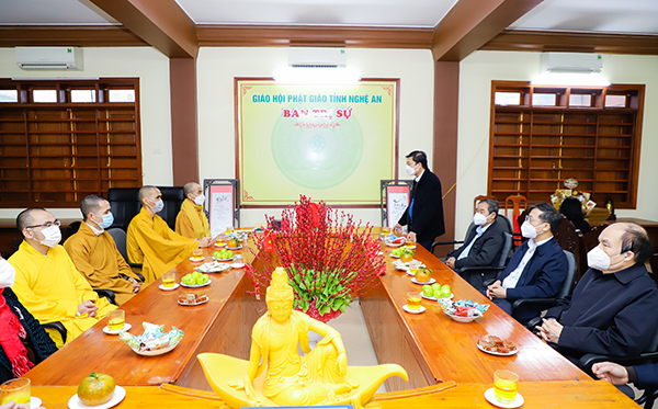 Nghệ An: Lê Hồng Vinh - Phó Chủ tịch Thường trực UBND chúc tết một số tổ chức tôn giáo trên địa bàn - Ảnh 3.