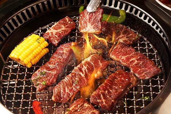 WHO đưa thịt bò vào danh sách các chất gây ung thư nguy hiểm nhất: Chỉ cần không PHẠM 3 quy tắc, các FAN CUỒNG vẫn có thể ăn - Ảnh 1. WHO đưa thịt bò vào danh sách các chất gây ung thư nguy hiểm nhất: Chỉ cần không PHẠM 3 quy tắc, các FAN CUỒNG vẫn có thể ăn - Ảnh 1.